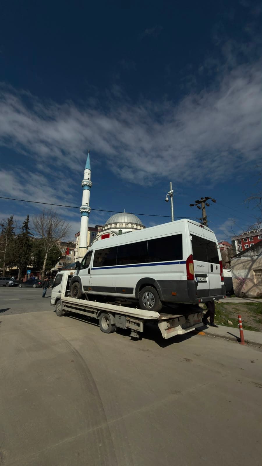 Küçükçekmece E-5 Çekici Filosu - Turan Oto Kurtarma İstanbul Avrupa Yakası Çekici